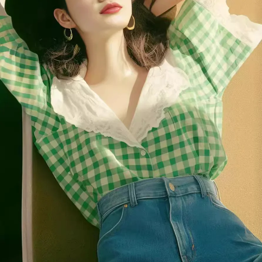 This year's forest countryside lace border shirt top looks super good, green checkered short sleeved shirt for women's summer - Image 4