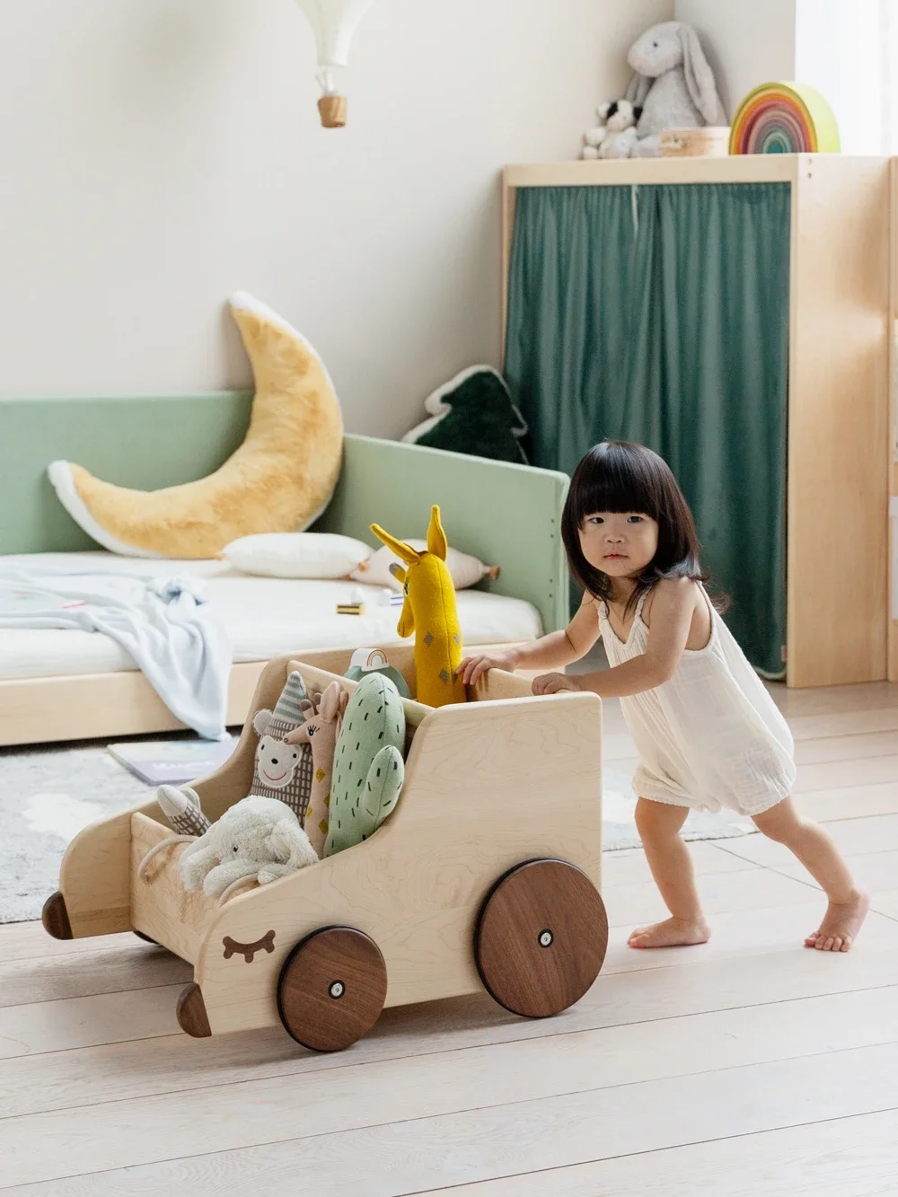 Hug bear ladder cabinet ladder stool wooden cart trolley, maple all solid wood storage cabinet bedside table