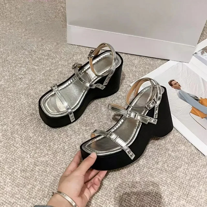 إسفين PU عالي للنساء ، حزام نحيف ، نعل سميك ، منصة خارجية ، أحذية نسائية ، صيف ، مثير ، جديد ، كعب ، مشبك ،