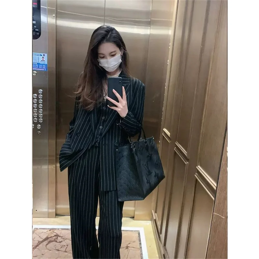 2024 Spring and Autumn light cooked fashion fried street leisure commute advanced sense of small fragrance black suit women's pr