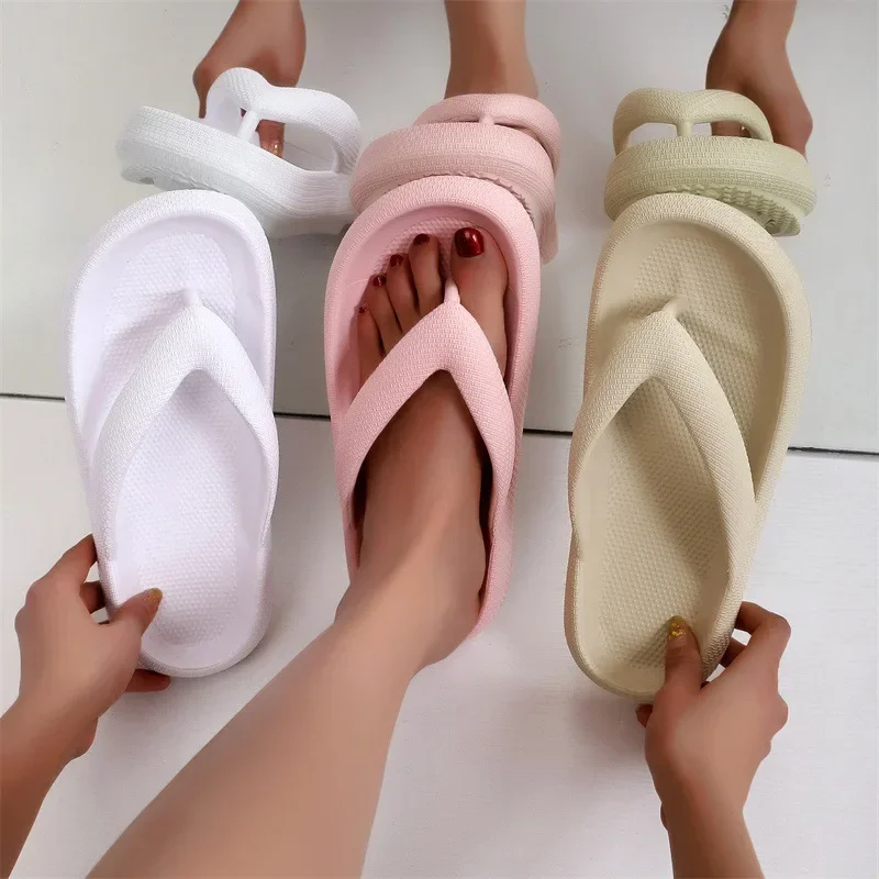 New Summer Fashion Couple Slippers Indoor Home Bath or Outdoor Sports Beach Flip Flops Comfortable Opened Toe Platform Shoes