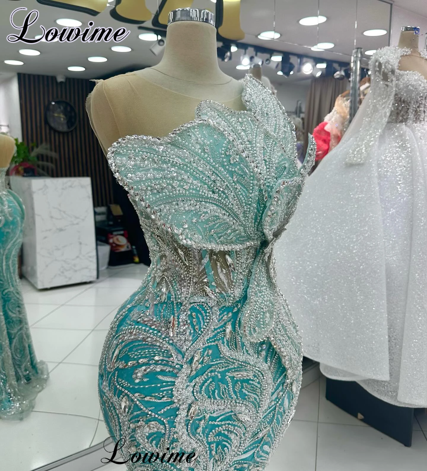 2025 New Fashion Mint Green Celebrity Dresses Mermaid Sleeveless Sheer Neck Evening Party Gowns Vestidos De Gala Red Carpet Gown