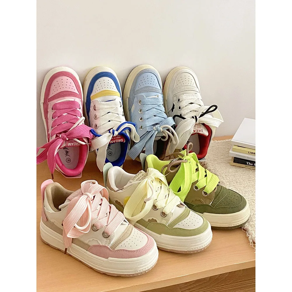 Thick Soled Silver Board Shoes Spring/summer 2024 Flat Heels Women Casual Shoes Lightweight Bright Colored Women Shoes 24-186