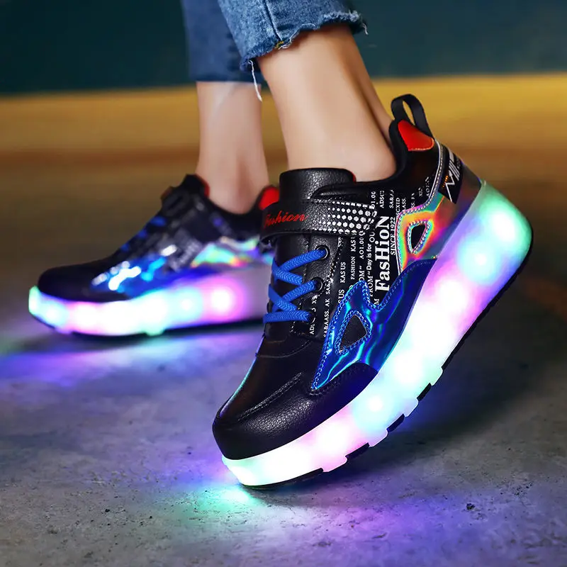Рисунок 4 - Светящиеся роликовые туфли с двумя