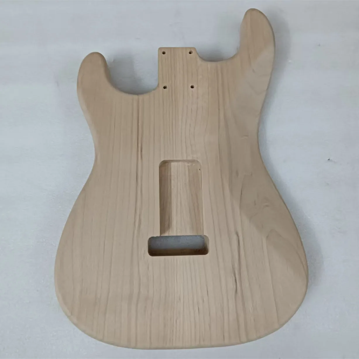 2-Piece Alder ST Body  SSS Pickup Route Unfinished Weight 1.82KG