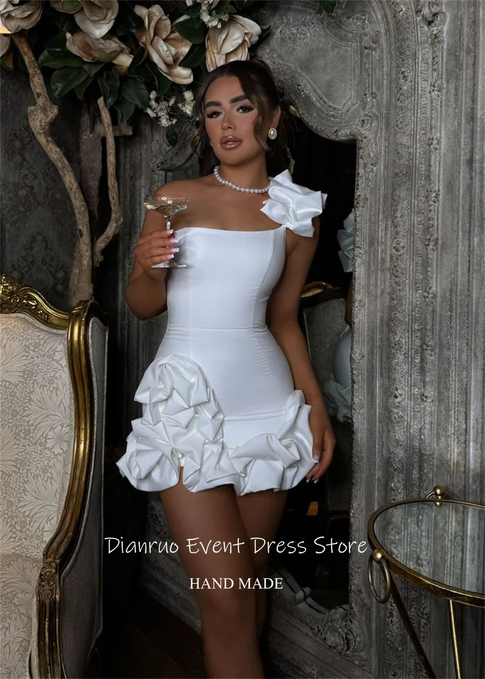 Dianruo أنيق من الساتان الأبيض فساتين لحضور الحفلات الموسيقية بكتف واحد Bodycon رداء De Soirée A Line صغير رشيق رداء دي كوكتيل مخصص