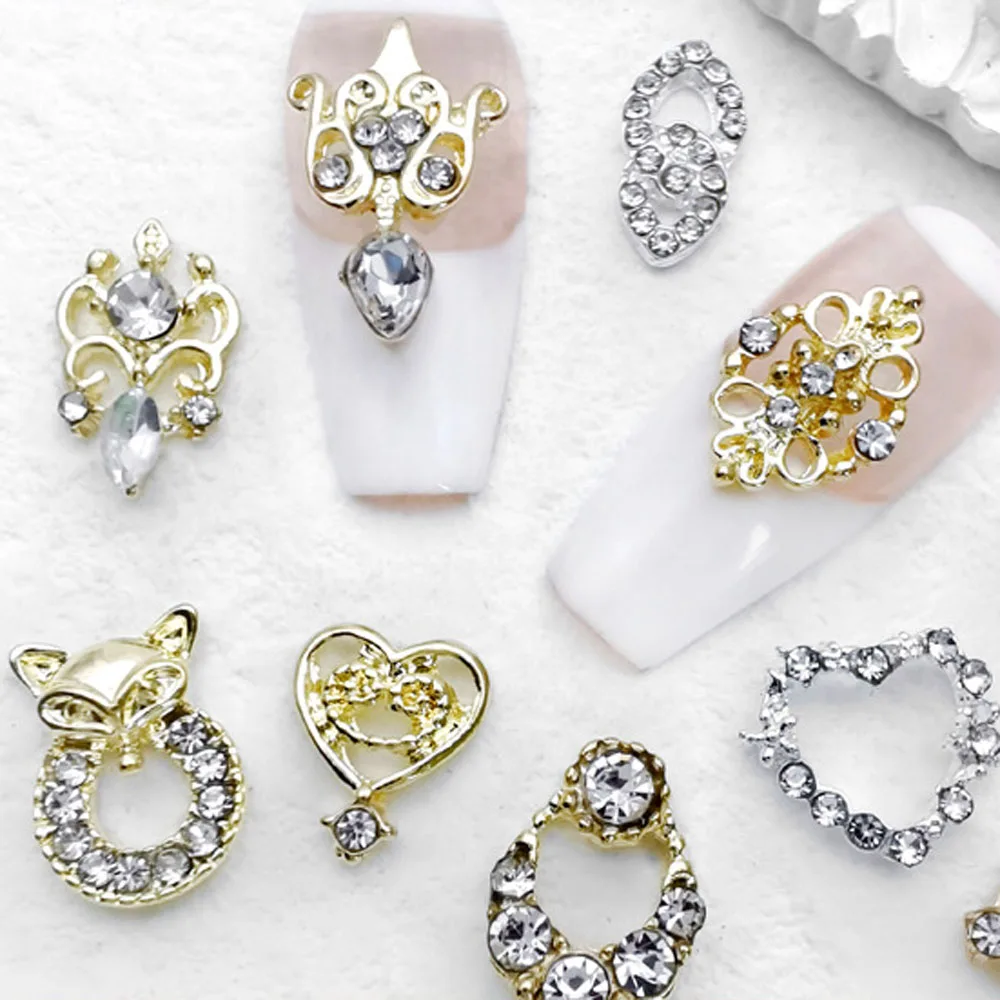10Pcs/lot 3D Alloy Heart Nail Art Charms Gold/Silver Hollow Fox Rhinestone Gems Baroque Luxury DIY Nail Jewelry Accessories