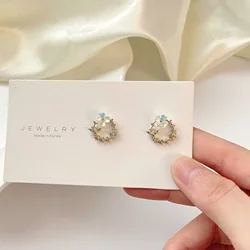 Fashion Small Flower Clip on Earrings Without Piercing Light Luxury Rhinestone Round Flower Ear Clips Earrings for Women Party