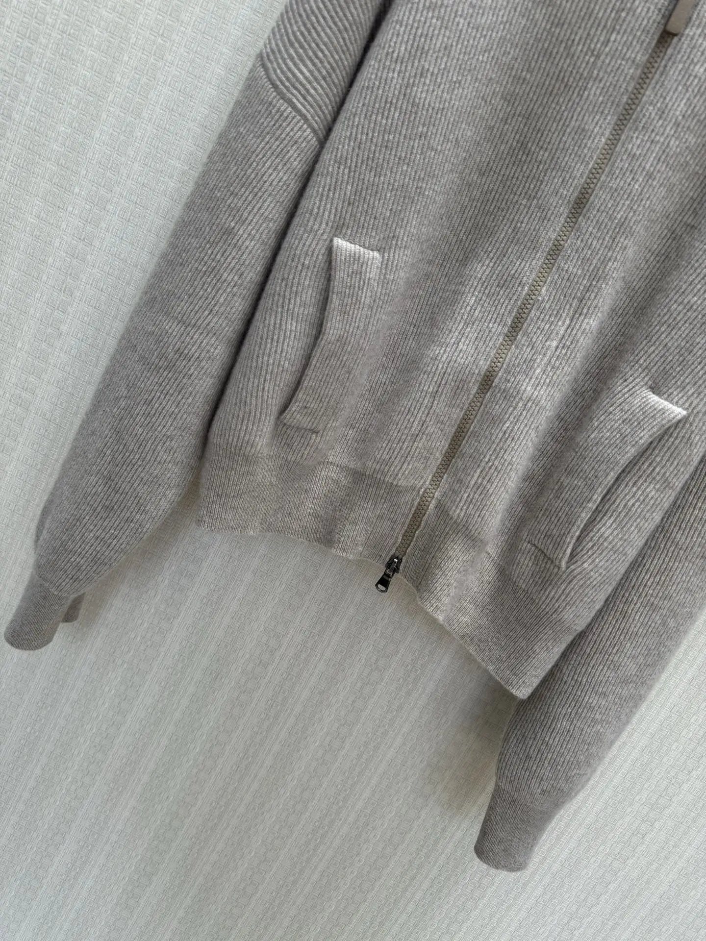 New Autumn/Winter Collection: Understated and Soft – Zip-Up Knitted Wool JacketNO.39