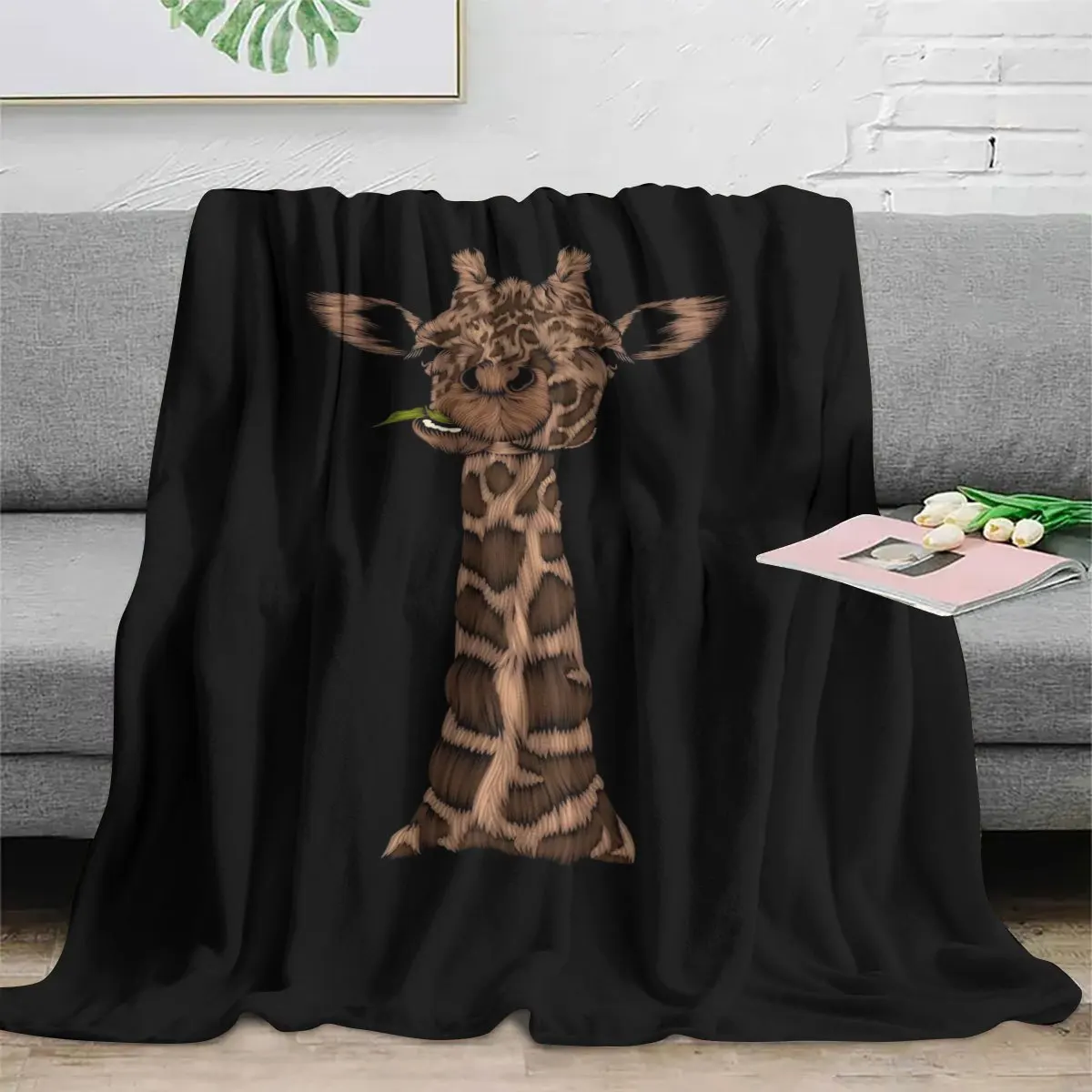 Cute Giraffe Print Throw Blanket Jungle Animal Cartoon Cozy Plush Decorative Gift for Kids Baby Novelty Warm Home Decor