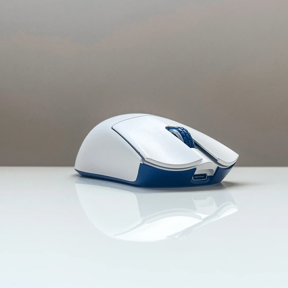 Imagem -02 - Darmoshark M3s Pro Mouse Leve E-sports Jogos Três Modos com Fio Bluetooth sem Fio Acessórios para Laptop Paw3395