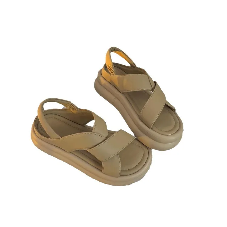 Bocca superficiale sandalo da spiaggia donna croce di lusso 2024 abito estivo femminile beige punta aperta scarpe da donna zoccoli con tacco comfort