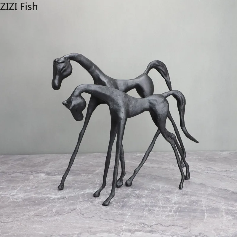 Creative Cast Iron Dark Horse Red Horse Animal Sculpture Desktop Ornament Living Room Decoration Artwork Home Decoration Gift