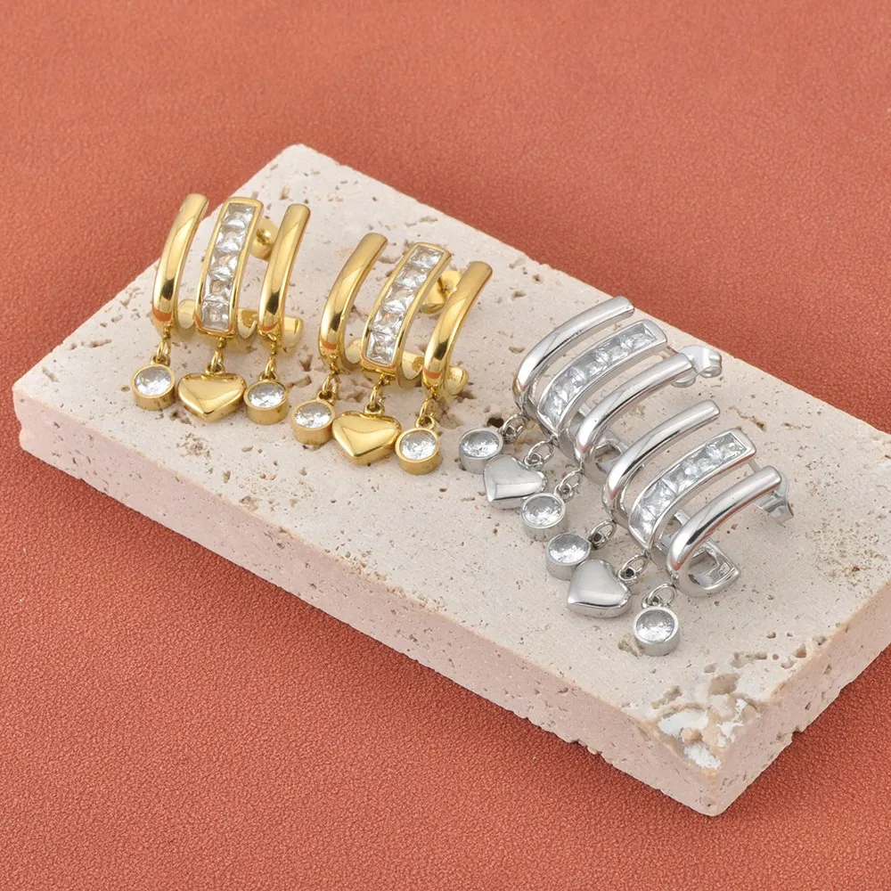 Lokaer Chunky Edelstahl-Ohrstecker in Goldfarbe mit Herz-Motiv für Damen, runde Zirkon-Tropfenohrringe, Schmuck, Statement-Geschenke, E26059
