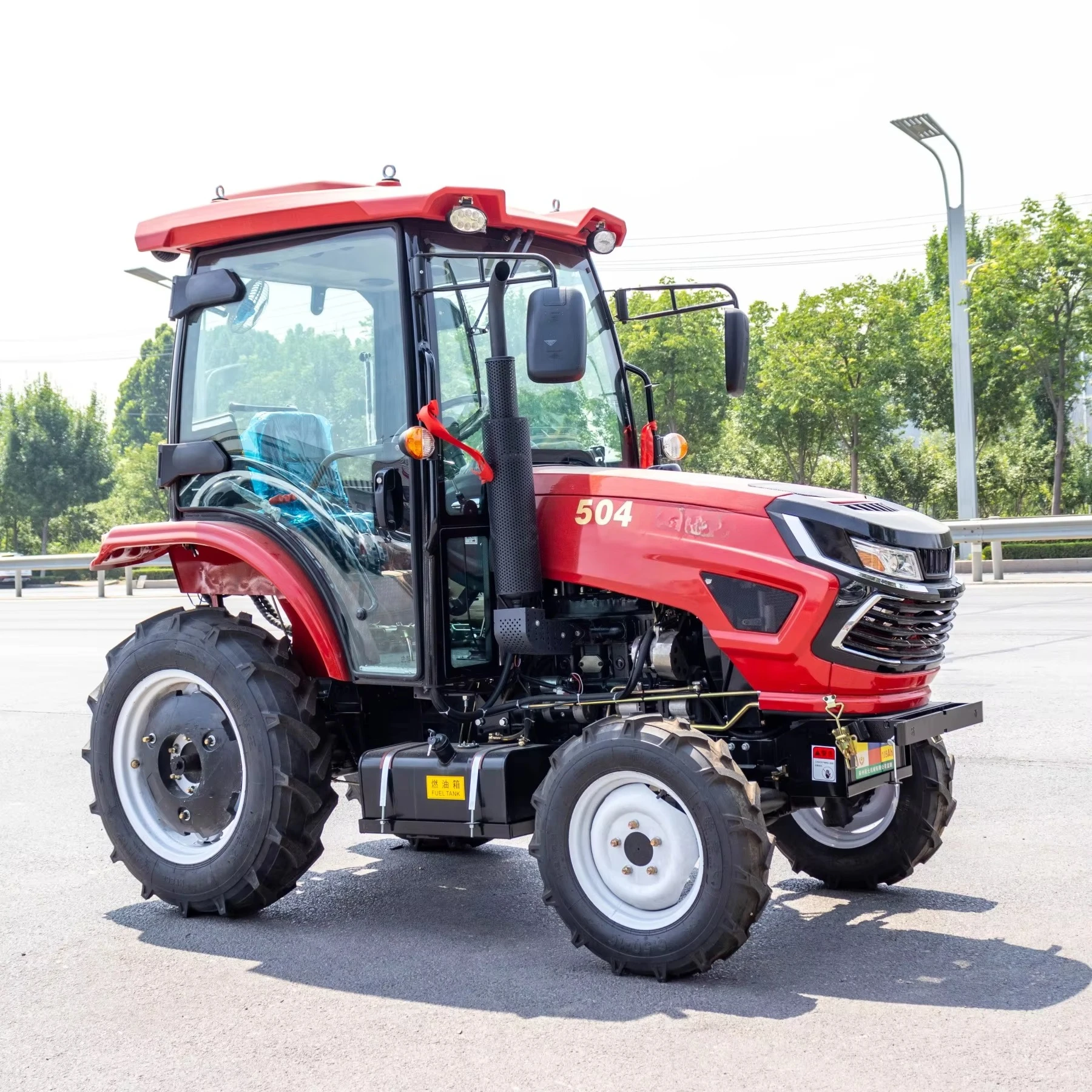 50HP to 100HP 4WD Farm Tractor with Agricultural Implements and 4x4 Drive