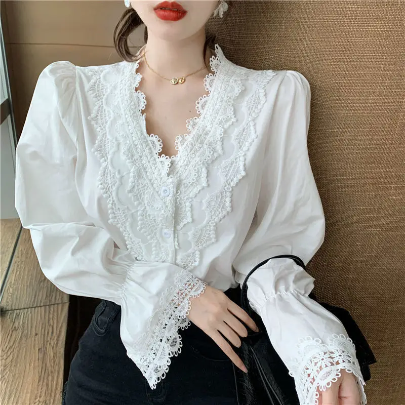 Female Temperament Patchwork Lace Solid Color V-neck Flare Sleeve Blouse Autumn Simplicity Buttons Shirts Women Clothing Top Tee