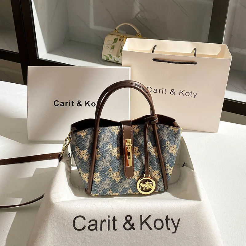 

Элегантная однотонная винтажная сумка для подгузников для женщин, уникальная сумка через плечо, роскошная дизайнерская кожаная сумка-тоут и мессенджер.