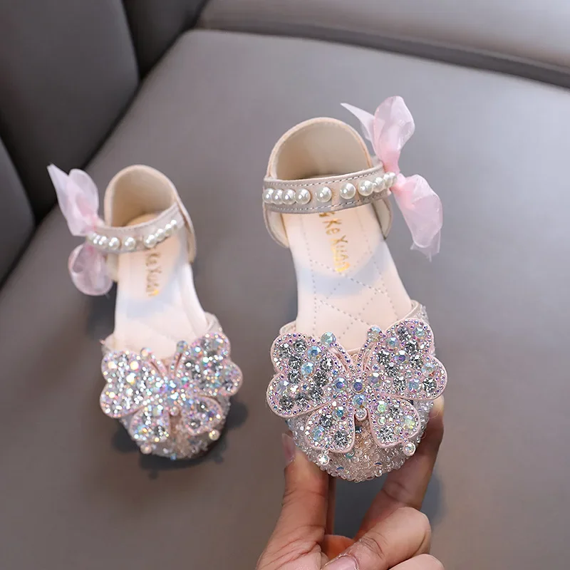 Girls Sandals Summer Luxury Rhinestone Butterfly Kids Princess Dress Shoes Fashion Chic Bowtie Children Wedding Flat Sandals New