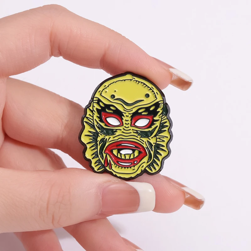 Cartoon horror movies, peripheral characters, avatar badges, personalized and fun clown series, metal accessories, brooch