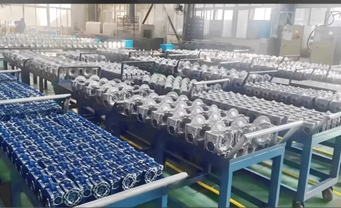 Latest NMRV worm gear reducer turbine reducer small NMRV30/NMRV40/NMRV50/NMRV63/NMRV75/NMRV90/NMRV110
