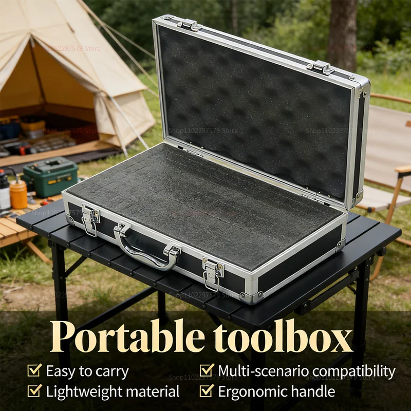 

Прочный алюминиевый ящик для инструментов с защитными замками, ударопрочной внешней отделкой и защитным поролоновым наполнителем для безопасного хранения инструментов.