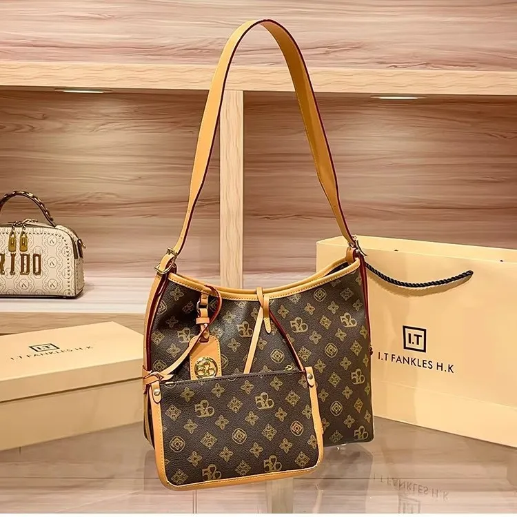 Simple Elegant Leather Diaper Bag For Women Trendy Crossbody Bag Designer Letter Logo Vintage Style Messenger Purse And Tote