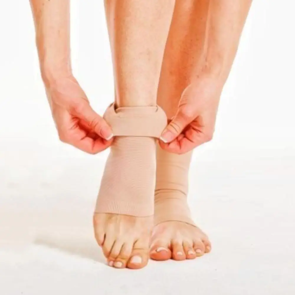 

1Pc Sports Socks Elastic Gel Heel Pads Soft Light and Thin Heel Protective Sock Gel Padding Heel Cushion Ankle Support Running