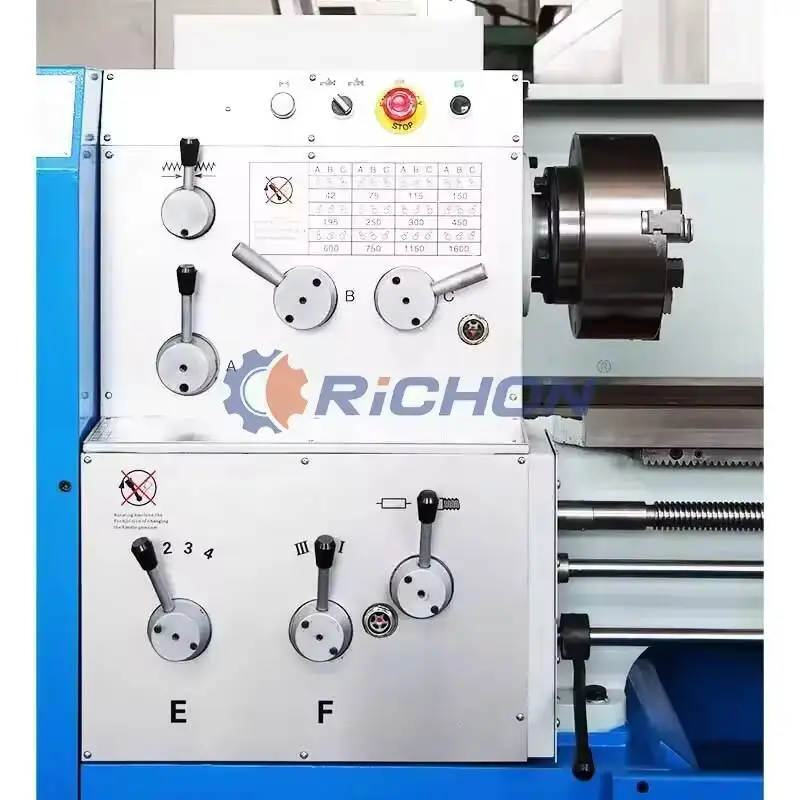 Mesin Bubut CNC Pemotong Logam dengan Gap Bed Geser Tipe Medium Duty C6140c C6240 C6140 yang Dikustomisasi