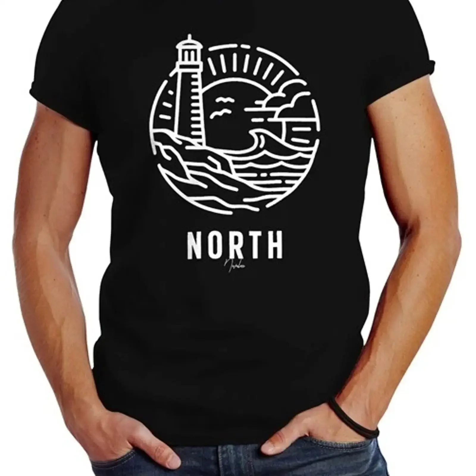 Camiseta de hombre con logo y arte de contorno, estampado marítimo de faro y olas, estilo vintage lavado, diseño gráfico suave, ropa de diseñador.