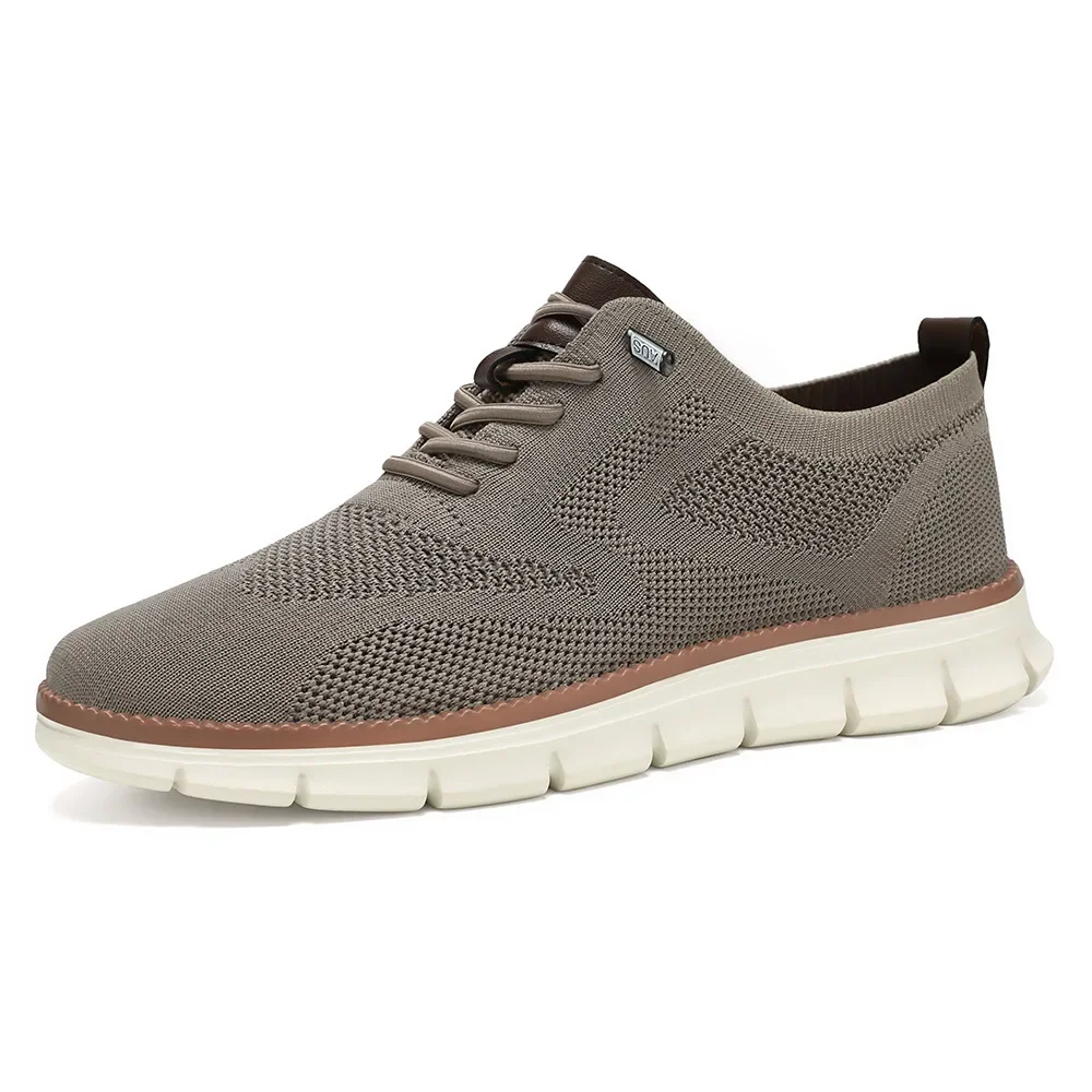 Scarpe da uomo autunno 2024 nuove scarpe casual in stile britannico all'aperto versatili scarpe sportive taglie forti scarpe singole traspiranti in mesh