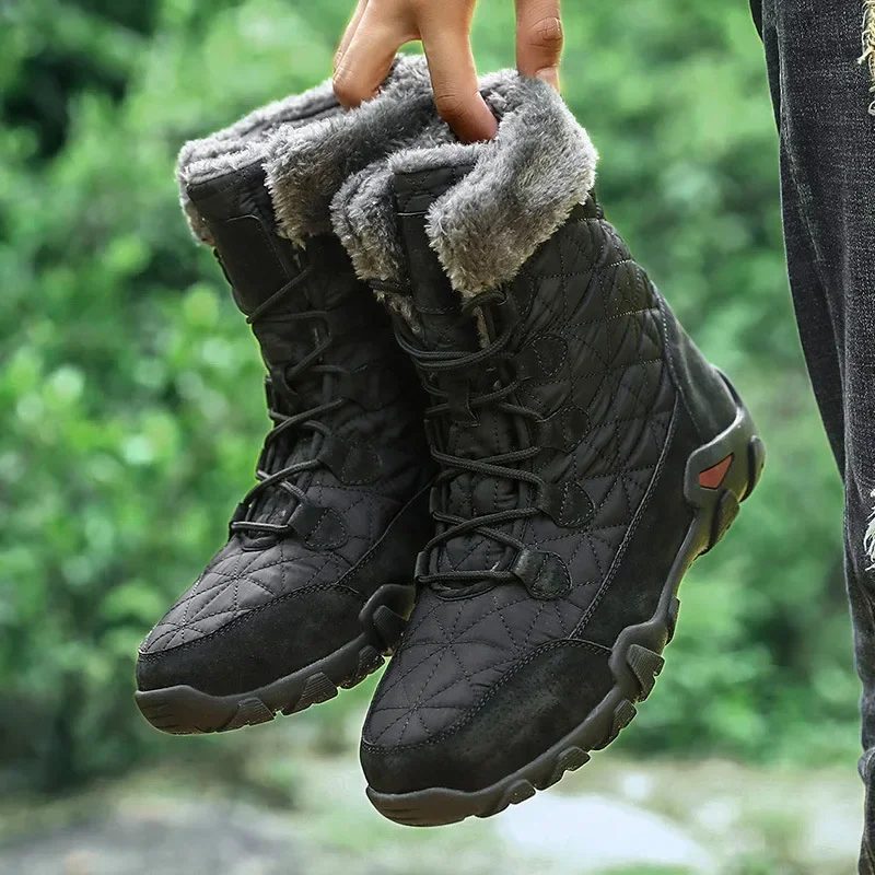 Botas de invierno para hombre, cómodas botas de nieve de terciopelo para trabajo y montañismo, zapatos informales de algodón para viajes a la moda