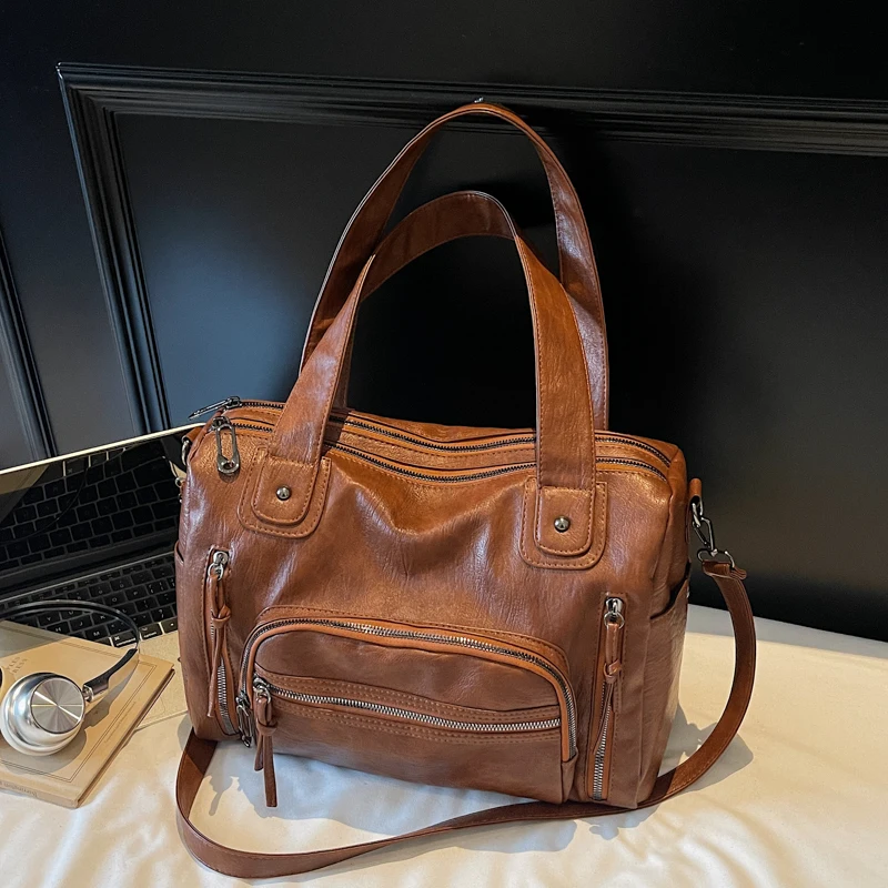 

Soft Interior Compartment Shoulder Bag for Women 2025 Luxury Designer Handbags Travel Tote Big Capacity Pu Leather Messenger Bag