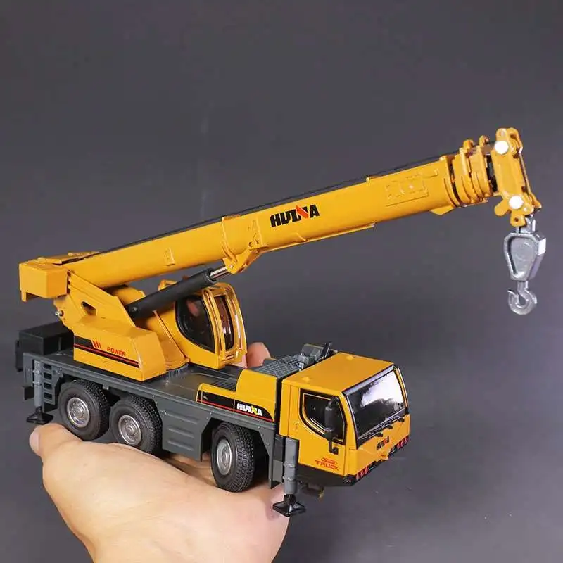 Huina 1:50 Diecast Truck-mounted Crane Alloy Model Simulation Construction Vehicl Truck Boy Children Toys Birthday Gift for Kids