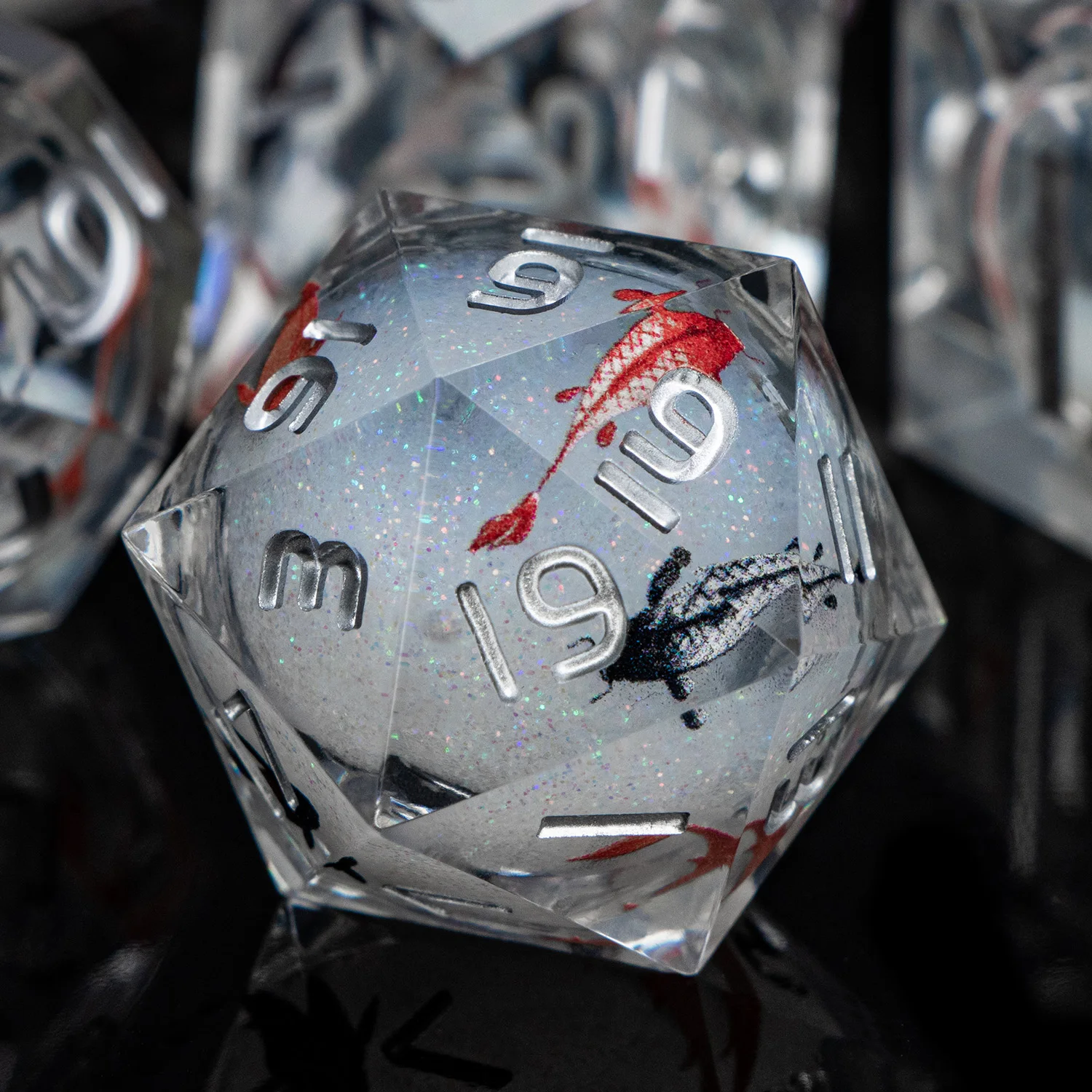 

White Liquid Core DND Fish Dice Set, 7PCS Resin Sharp Edged Dragons Dice RPG Role Playing Games Polyhedral Dungeons D and D Dice