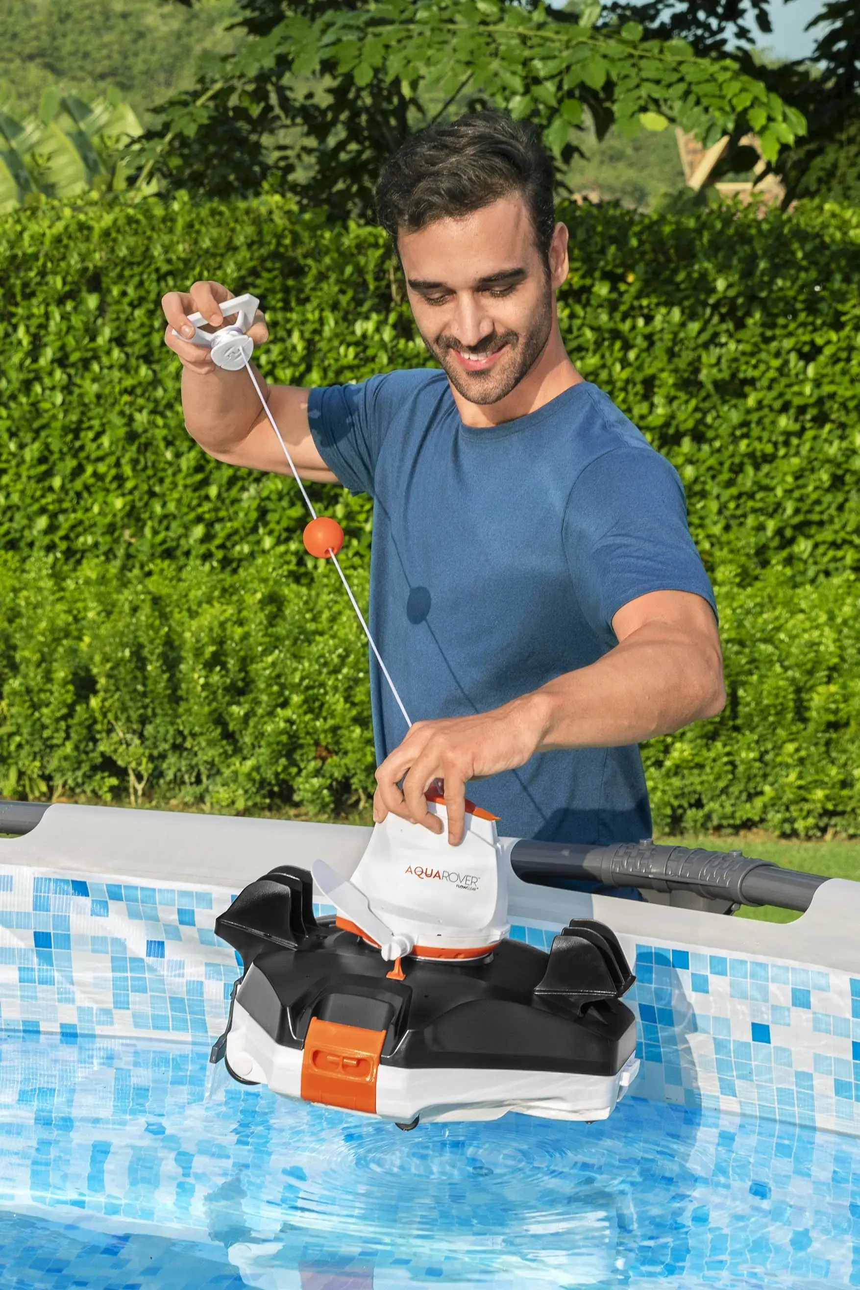 58622 Robot pulitore automatico per piscina e accessori