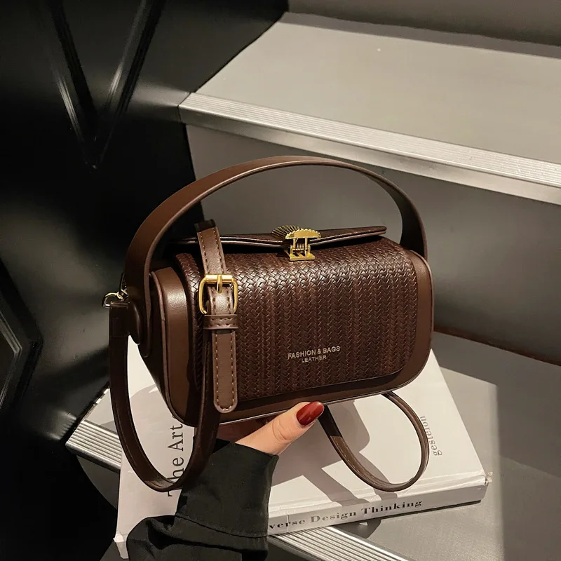 

Модная женская сумка в корейском стиле, модная универсальная маленькая квадратная сумка, нишевая сумка 2021, простая высококачественная повседневная сумка-мессенджер