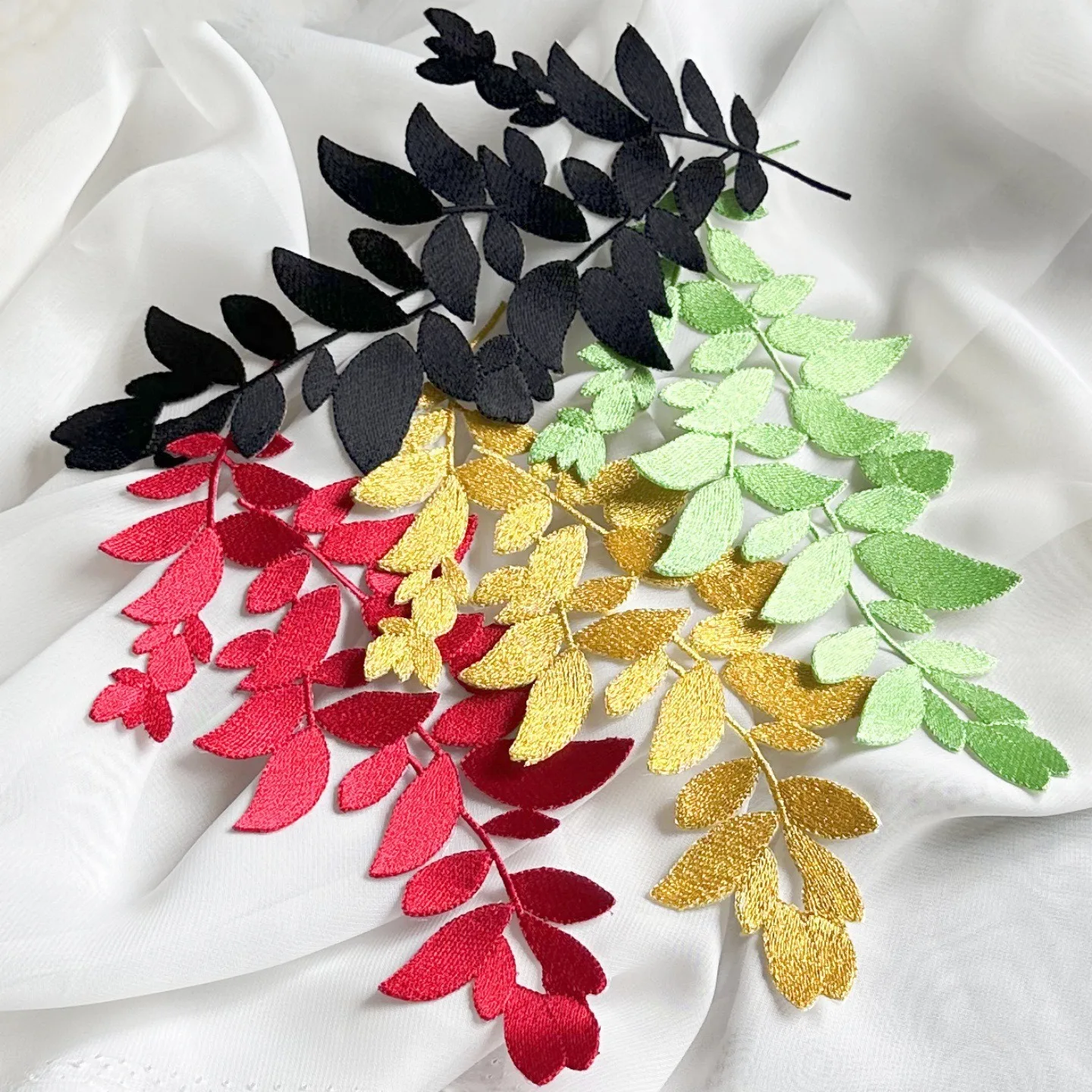 Diy Leaves Embroide…