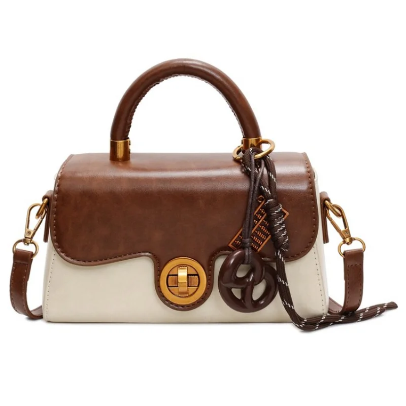 

Classic Designer Paris Fashion Inspired Crossbody Bag For Women With Trendy Letter Logo And Casual Leisure
