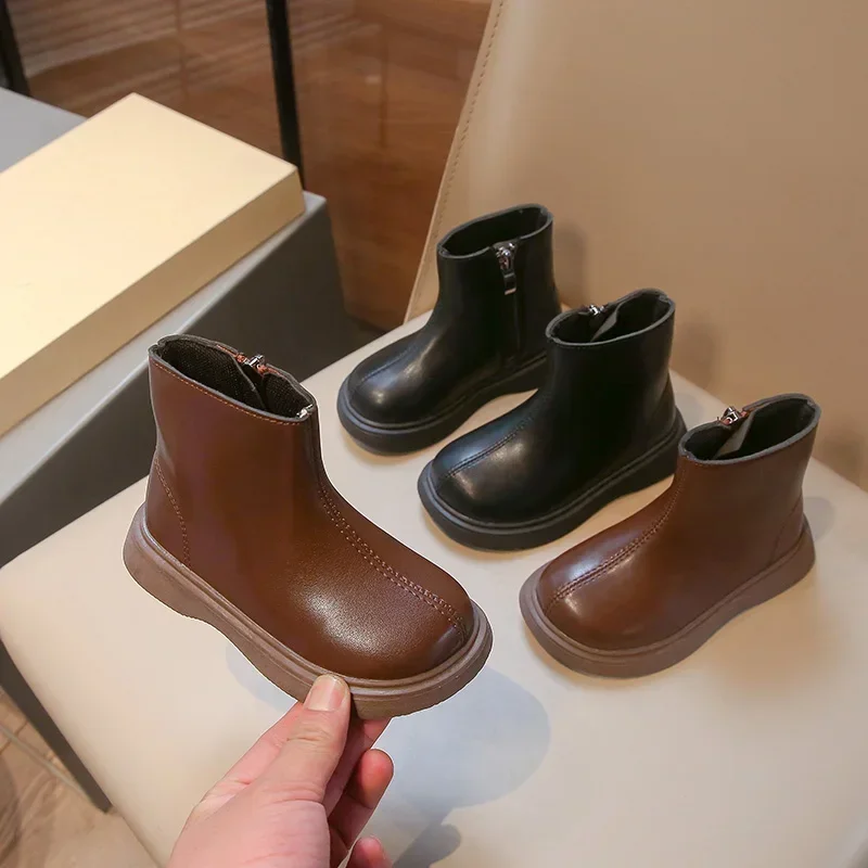 

Детские ботинки Four Seasons, модная детская кожаная обувь для мальчиков и девочек, размер 23–35, черные детские короткие сапоги на плоской подошве