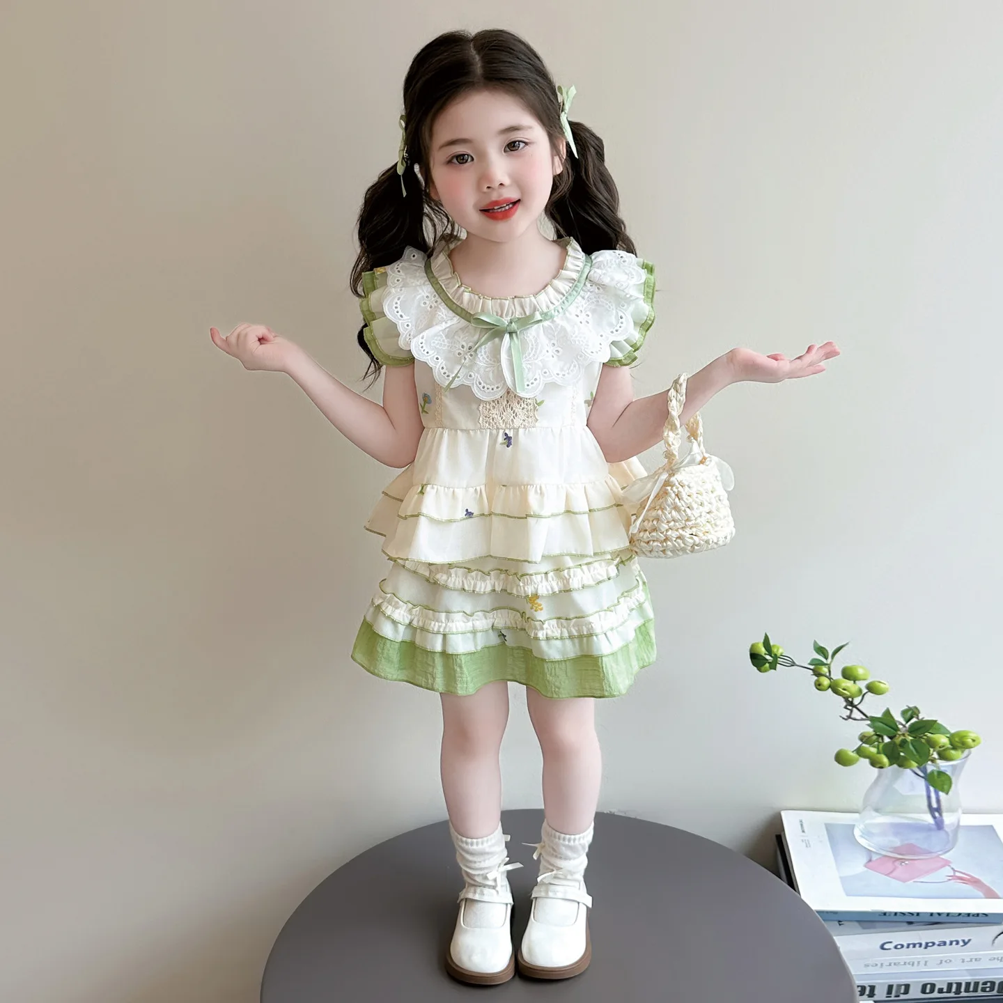 2026 Summer New Petal Collar Two Piece Set Fresh Elegant Casual Wear Lightweight Breathable Fashionable Summer Suit