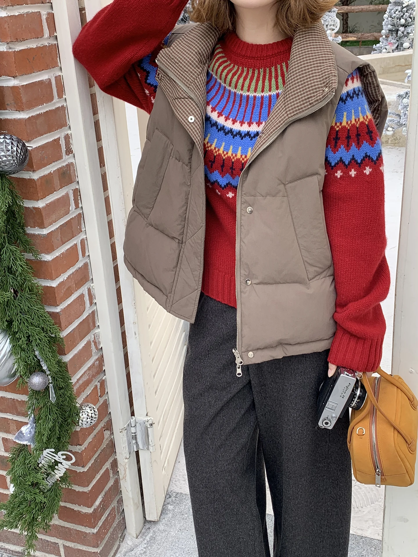 

ELINSU 90 White Du down Retro Double-Sided Wear Women's Vest Jaet Winter Outerwear Loose Fit Warm Thi Zipper Closure