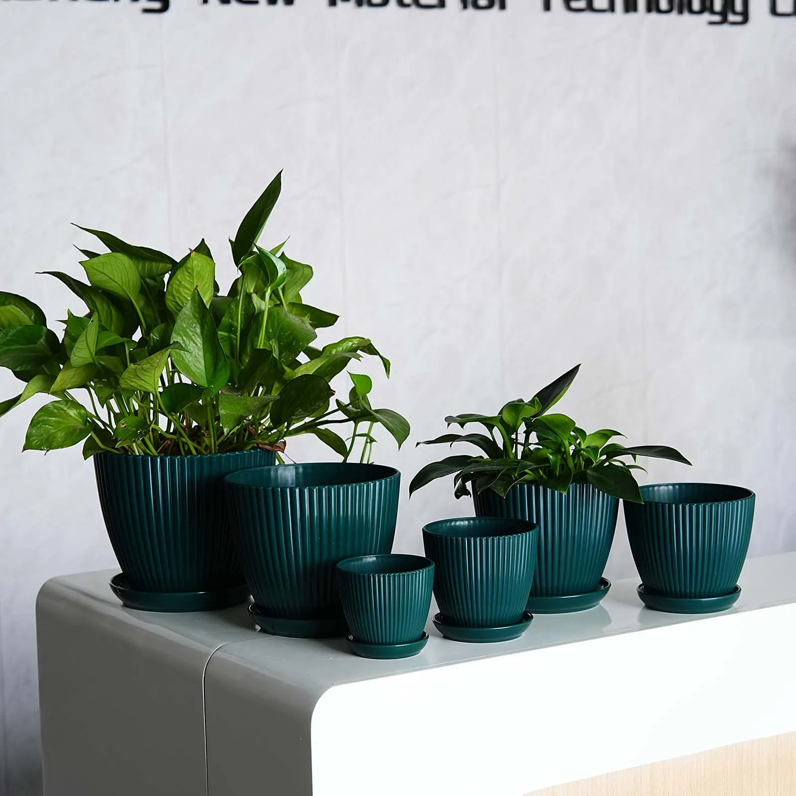 Vertical Striped Plant Pot Thickened Plastic Flower Pot Drainage Saucer Small Garden Planter Outdoor Balcony Plant Container