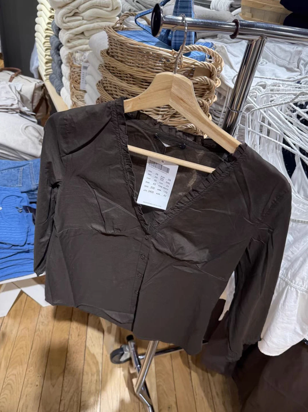 Rüschen Hülse Mit Drei Vierteln T-shirt Bluse Frau Herbst V-ausschnitt Einreiher Baumwolle Dünne Casual Shirts Braun Mode Tops