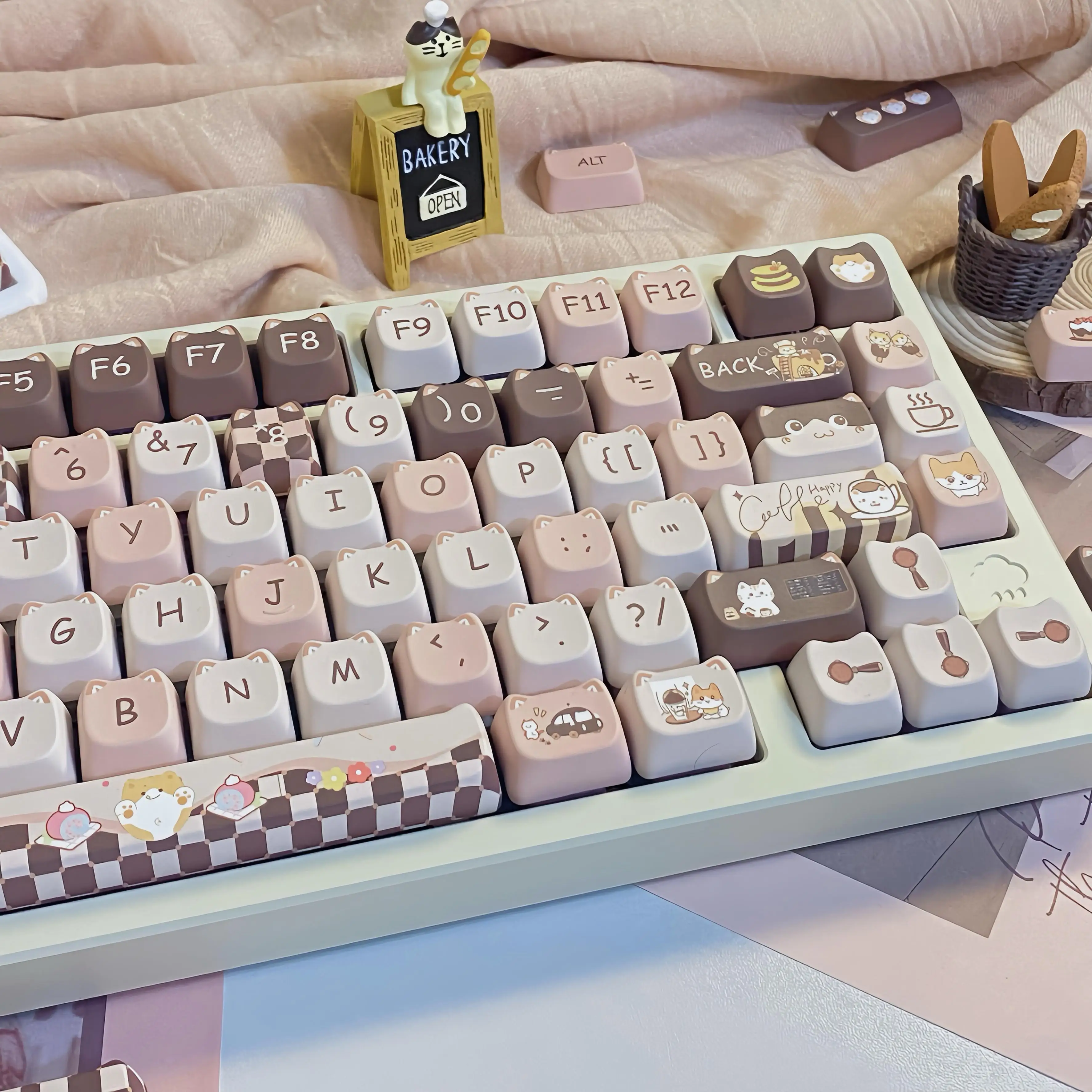 

Cappuccino Cat Cafe Theme Mechanical Keyboard Keycaps 142 Keys MAO Profile Thermal Sublimation PBT Keycap Cute Cat Ear Key Caps