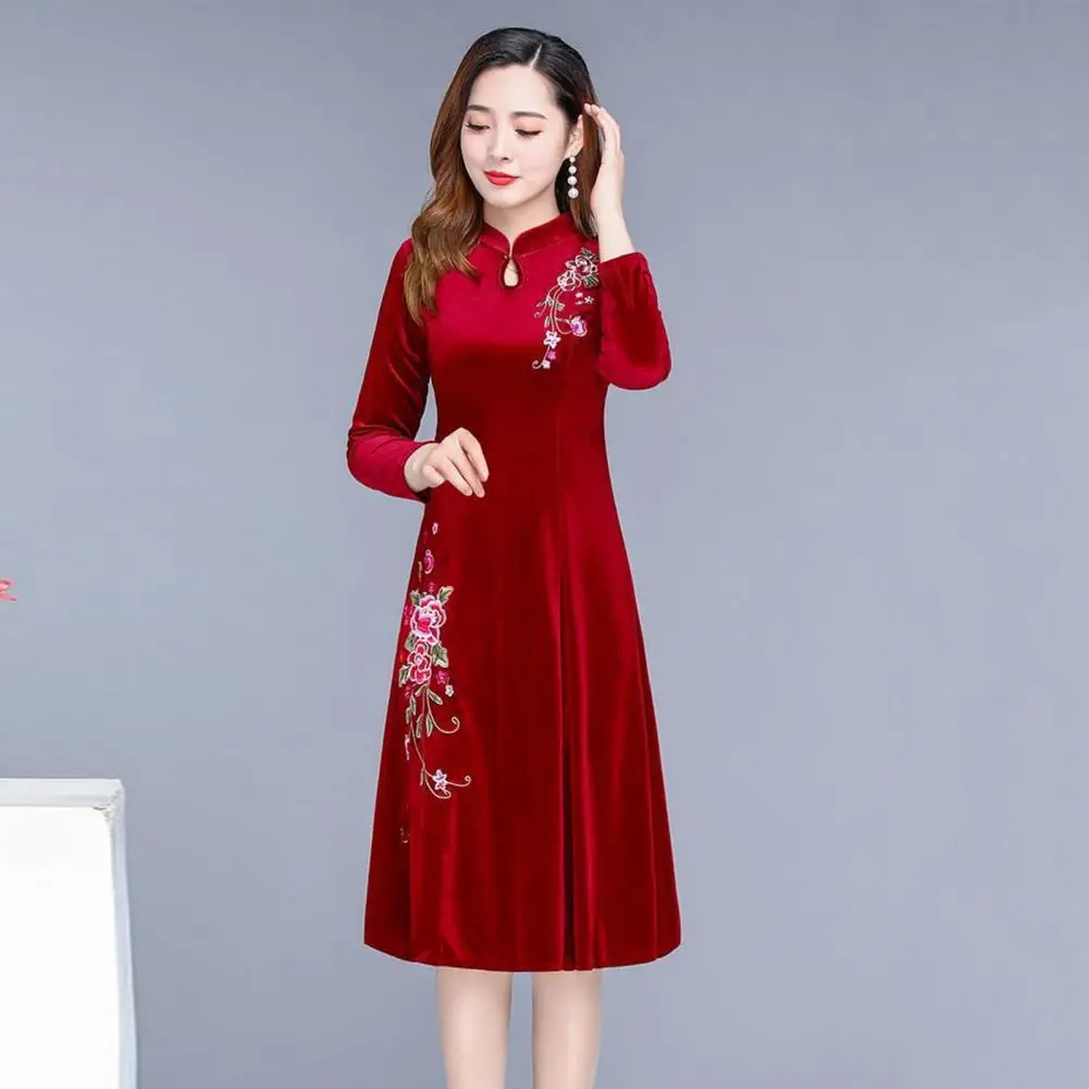 Velvet Dress Chinese-style Embroidery Dress Elegant Floral Embroidered A-line Dress Warm Stylish for Prom or Evening Parties