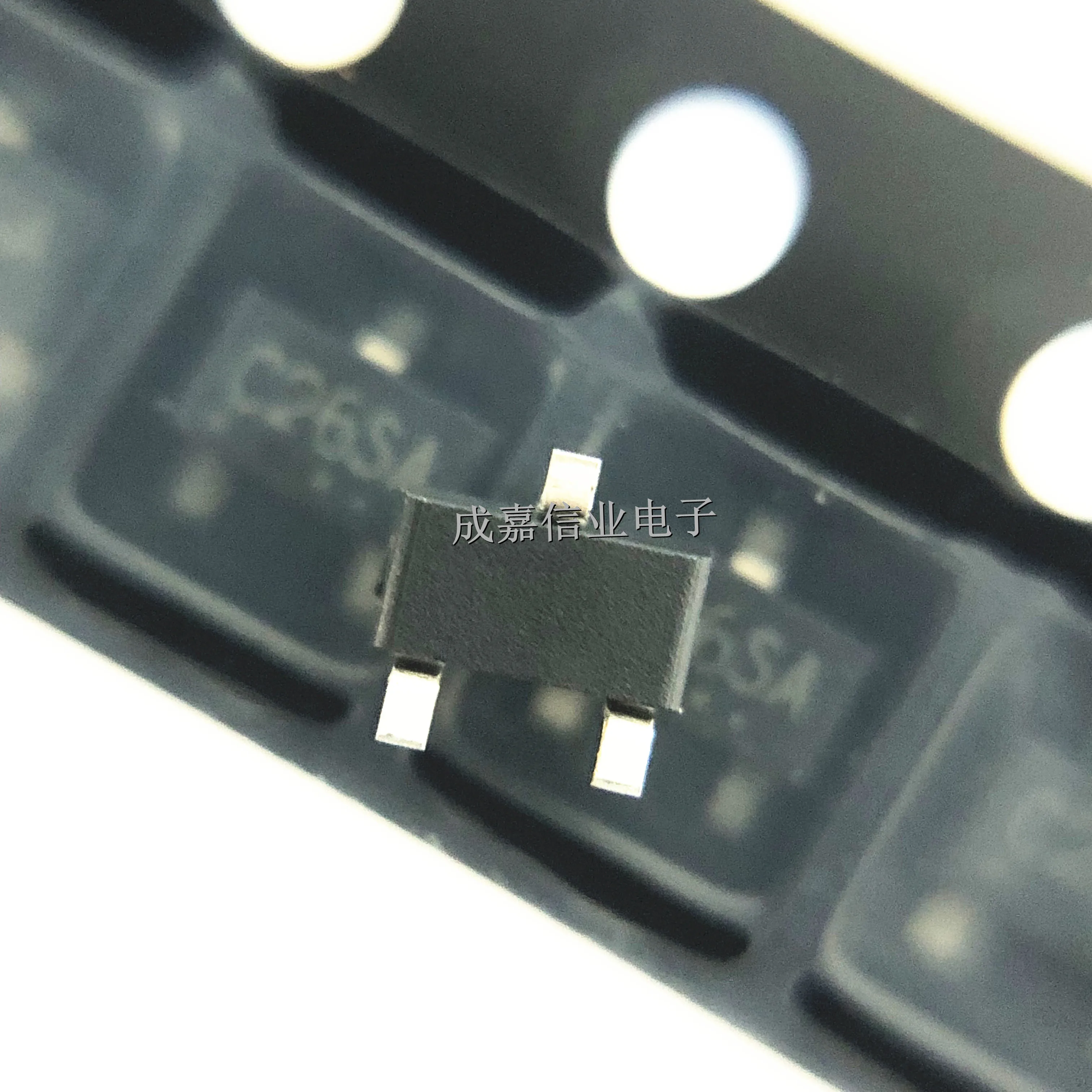10pcs/Lot VDD261SCTA SOT-23-3 MARKING;C26SA Low voltage, Low power, ±1% High detect accuracy CMOS Voltage Detector