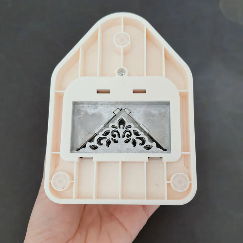 Craft Corner Punch Triangular Flower Pattern Scrapbooking Paper Hole Puncher Photo Frame Decoration Cutter