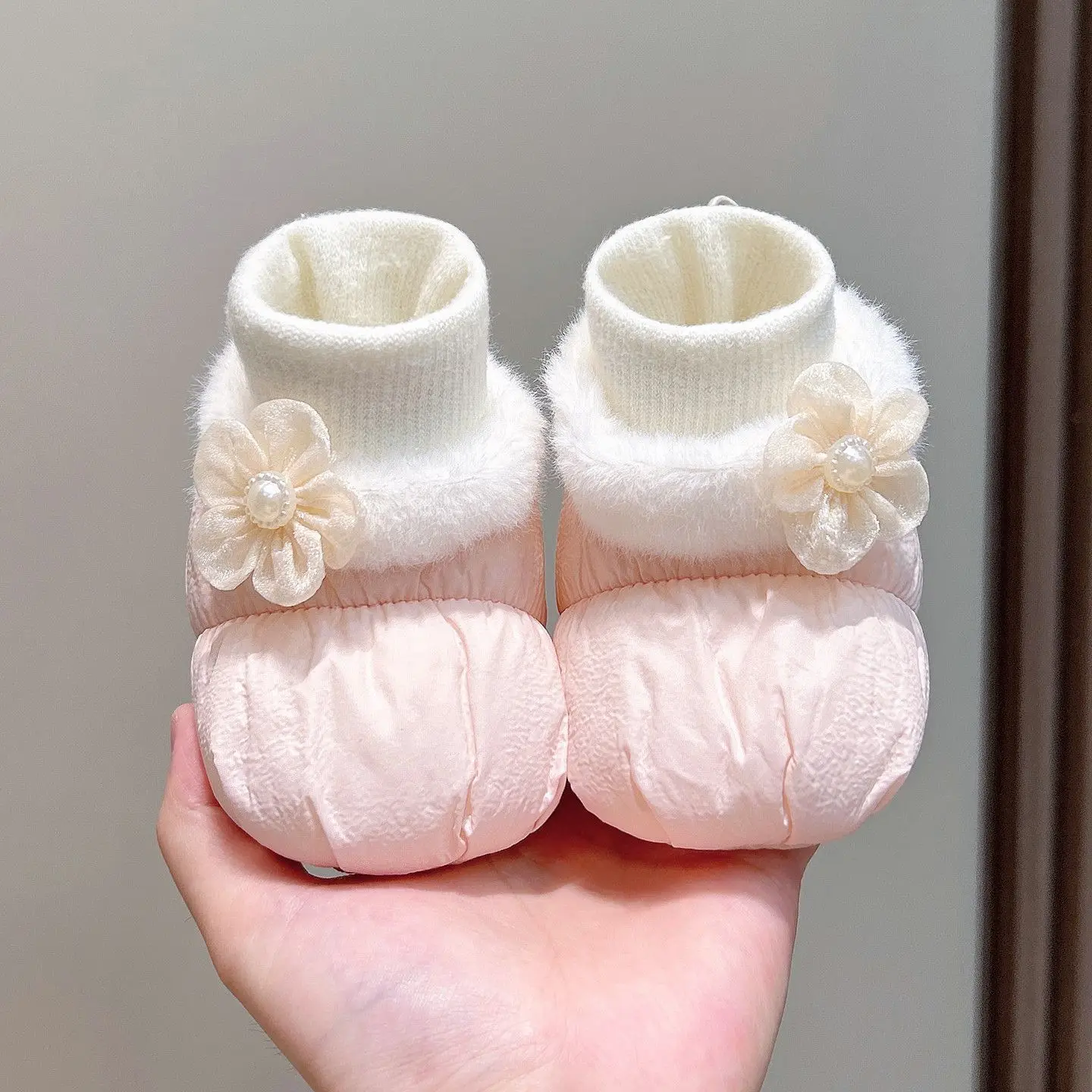 Winter Baby Shoes Fleece Lined Soft Sole Cotton Socks Warm Newborn 0-1 Year Floral Design Protective Booties