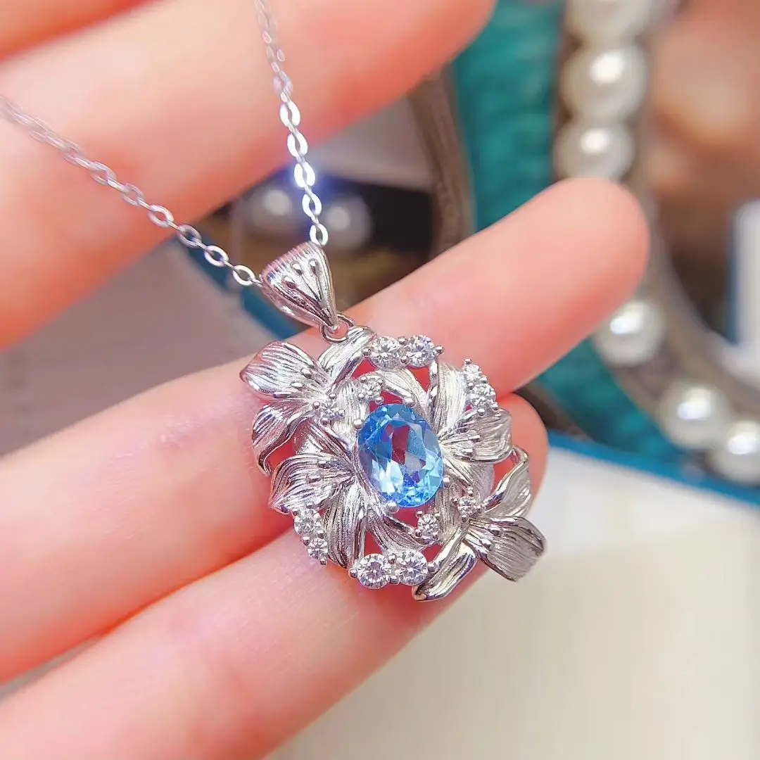 

Luxury Gemstone Silver Neckace Pendant Natural Topaz Pendant 6mm * 8mm 1ct Topaz Jewelry with 18K Gold Plating