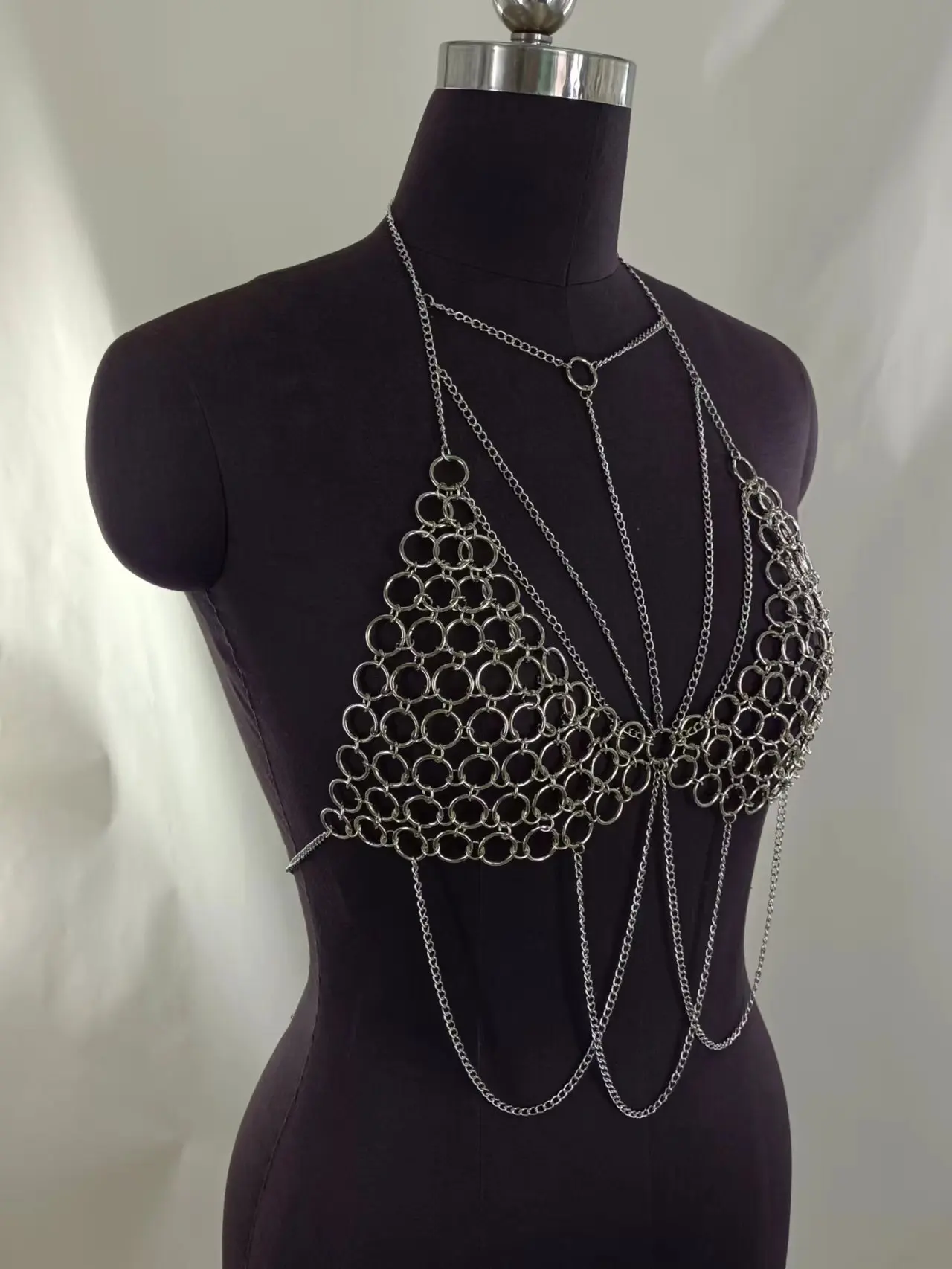 2023 The latest Chinese design hot body chain accessories Fashion multi-layer pearl chest chain luxury accessories